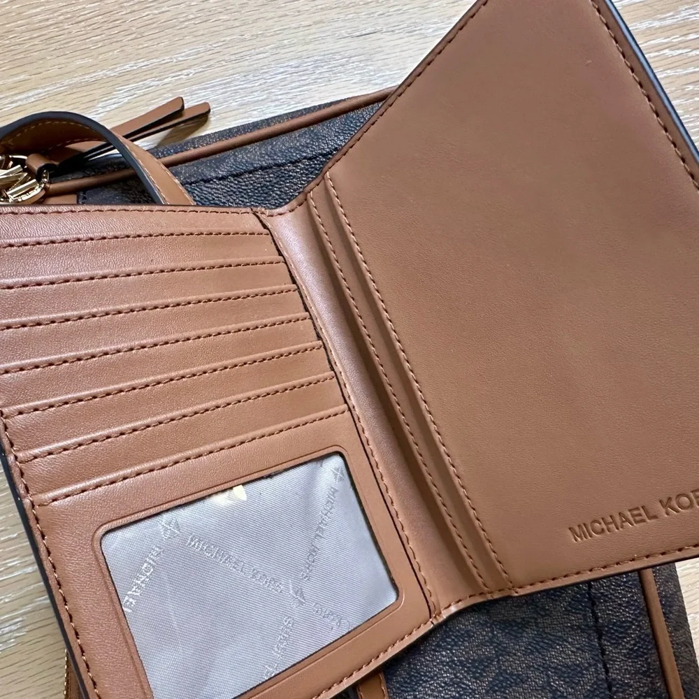 NWOT Michael Kors Logo Brown Pochette Shoulder Bag w/ Matching Passport Wallet - Picture 8 of 13